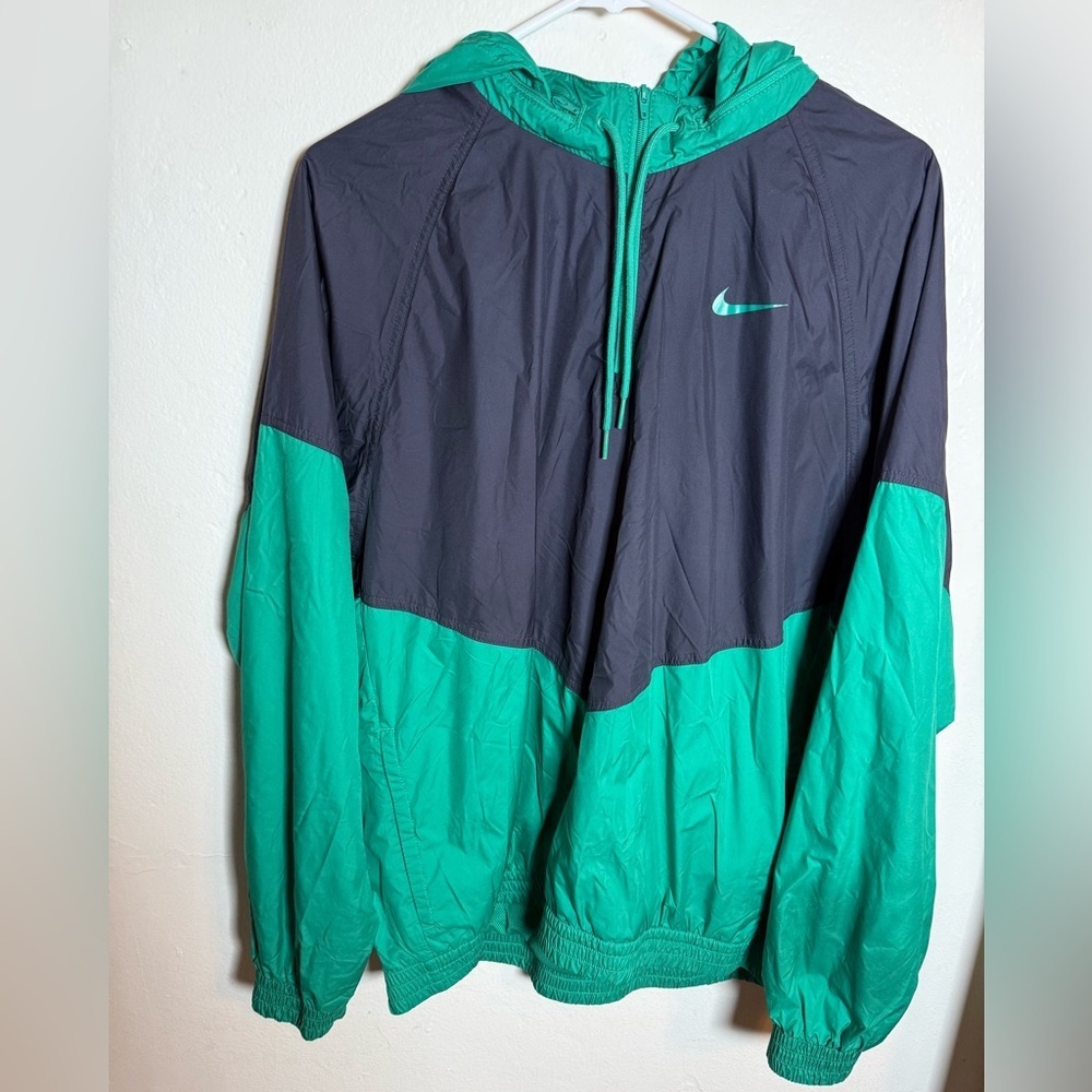 Nike Teal and Charcoal Windbreaker Men’s Size Large